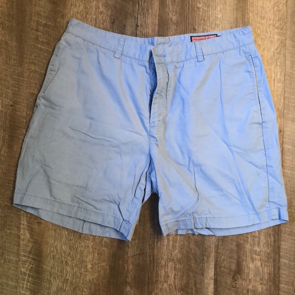 Light blue Vineyard vines shorts